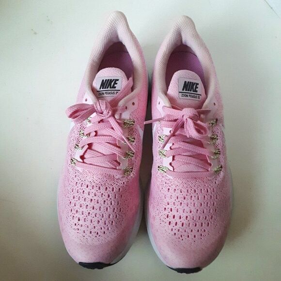 Nike Air Zoom Big Girl size 7Y Pink Sneaker - Picture 2 of 12